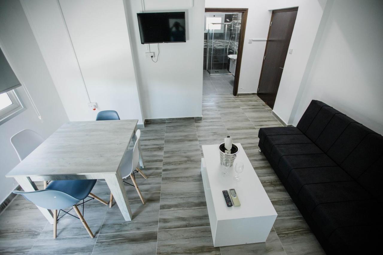 Twins Apartments Kato Pyrgos Exterior foto